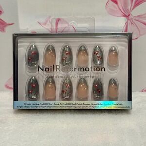 Nail Reformation 32 Piece Press On Nails Kit Silver Red Bows Oval Shape